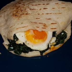 EGGS AND SPINACH
