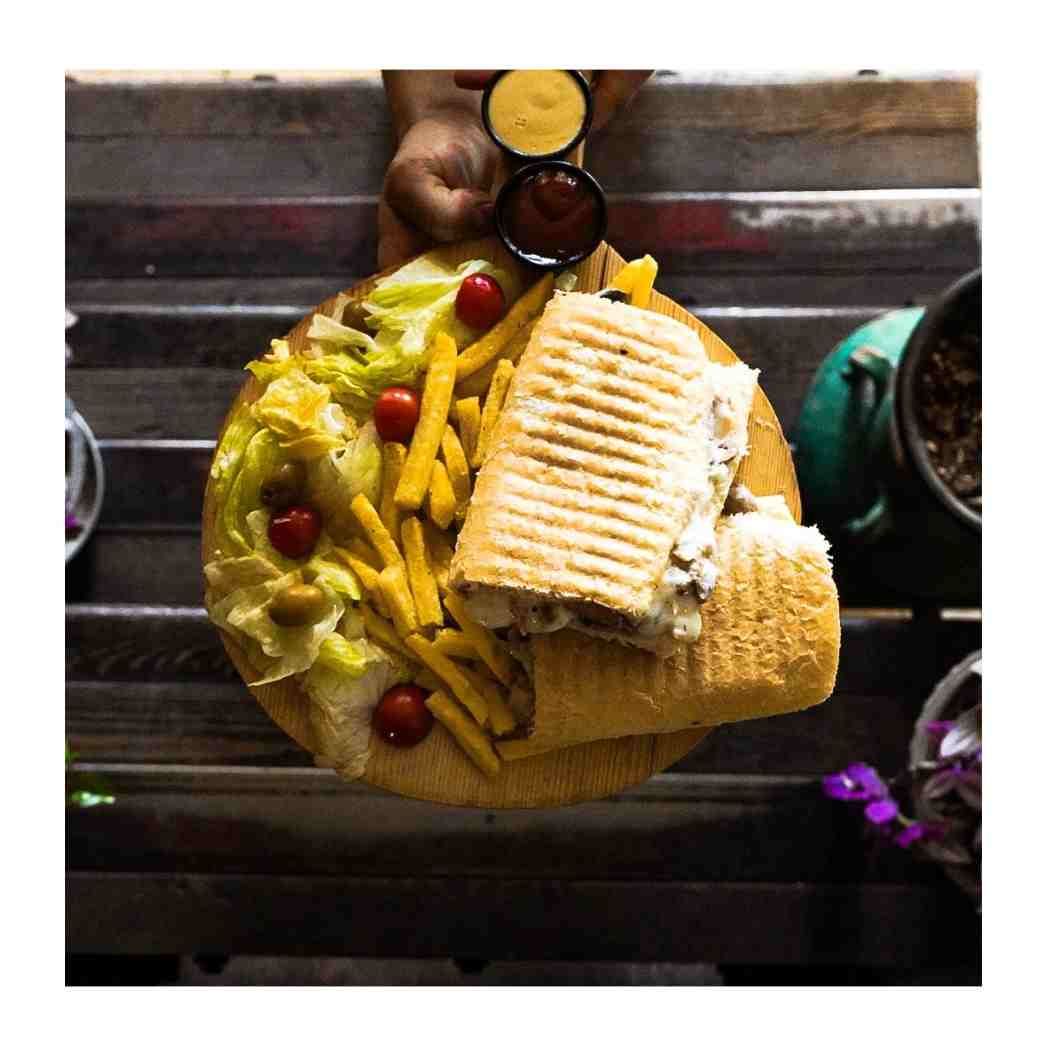 رویال هات داگ تنوری