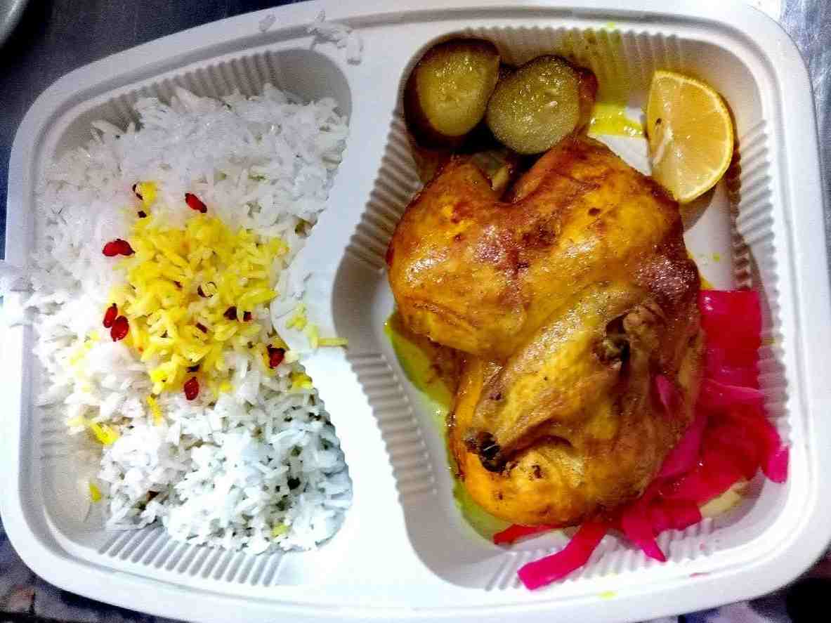 چلو مرغ ویژه(ران و سینه)