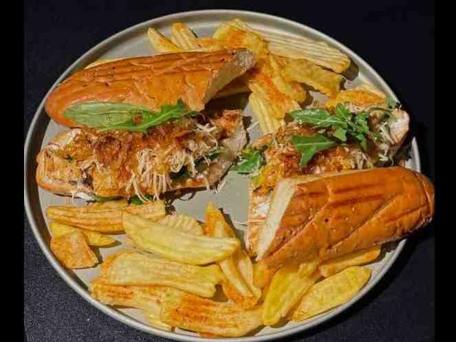 اسپرینگ چیکن ساندویچ