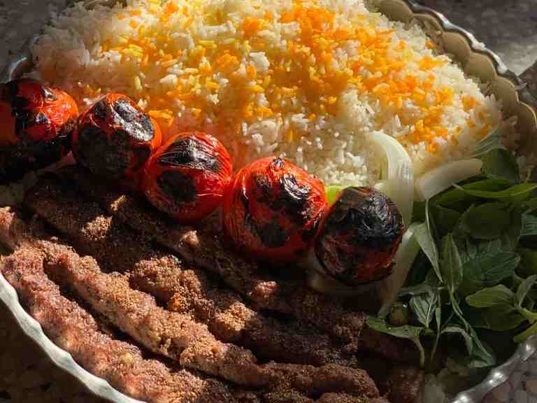 پلو کوبیده گوسفندی 4 سیخ