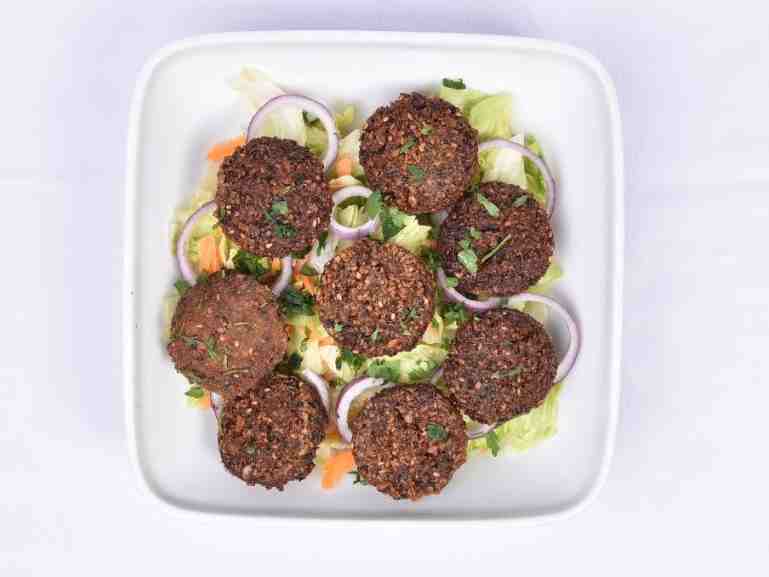 Falafel salad