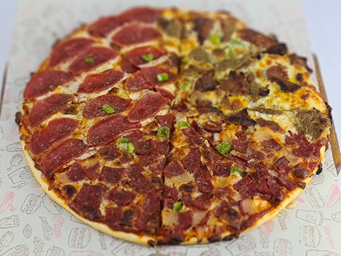 پیتزا سه جانبه