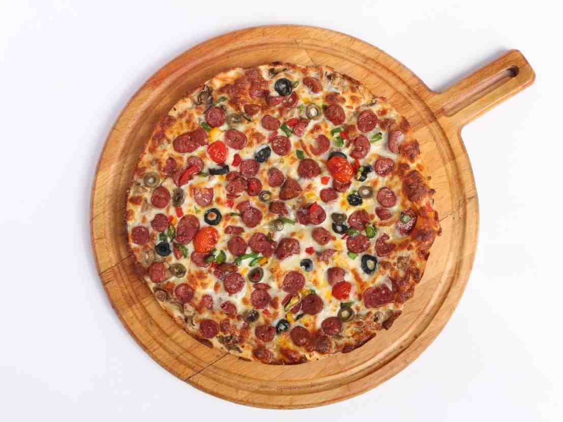 پیتزا چوریزو