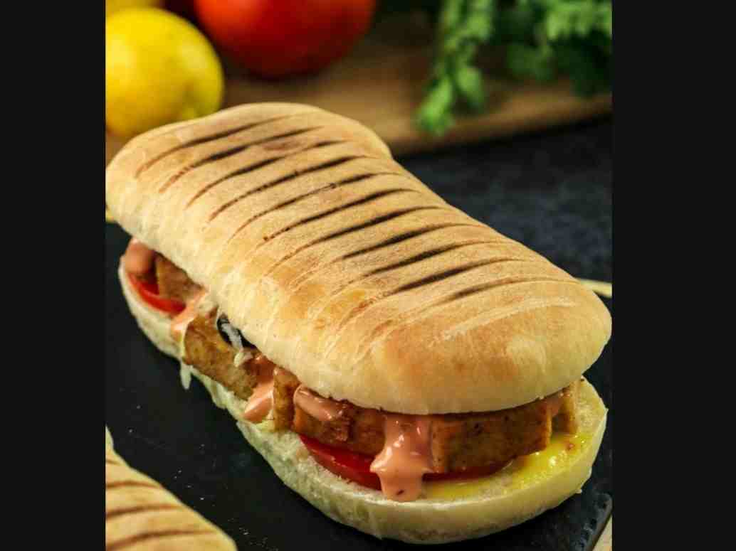 پنینی فیله مرغ