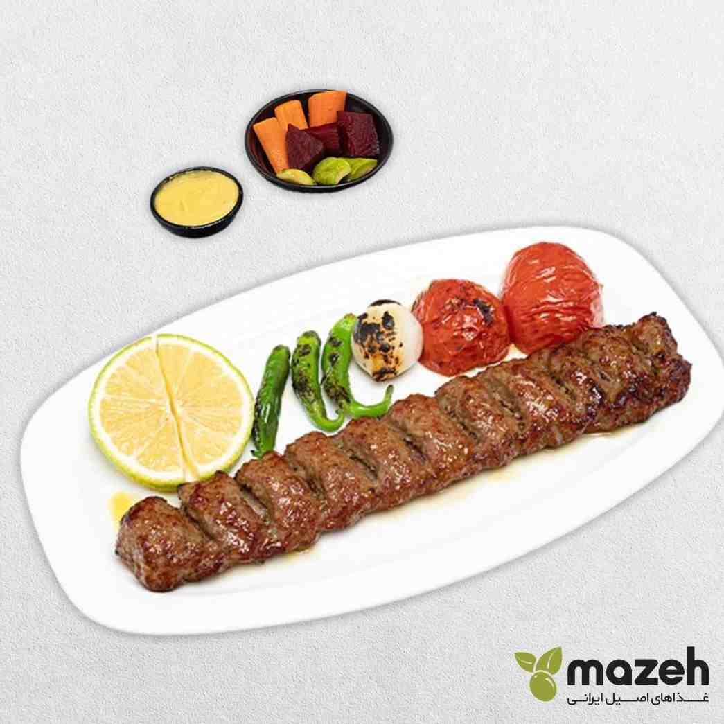 خوراک کباب لقمه ممتاز با سبزیجات