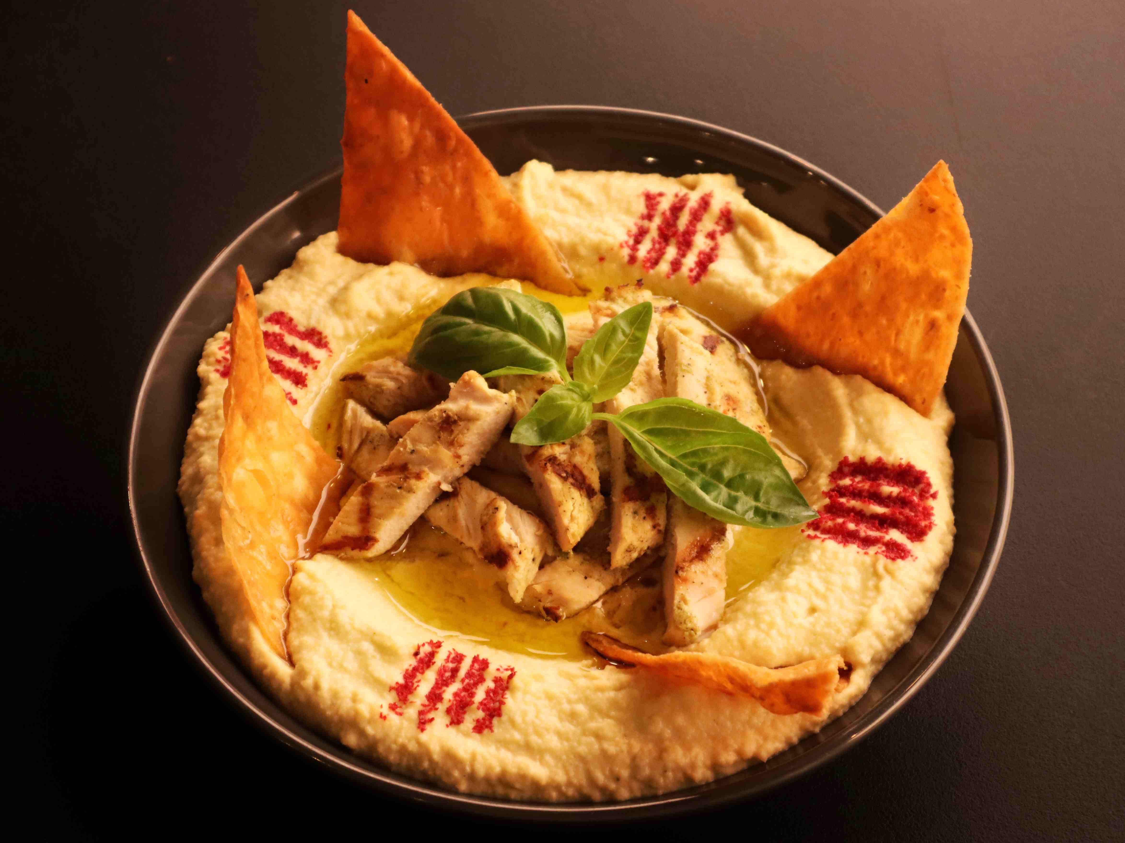حمص بالدجاج