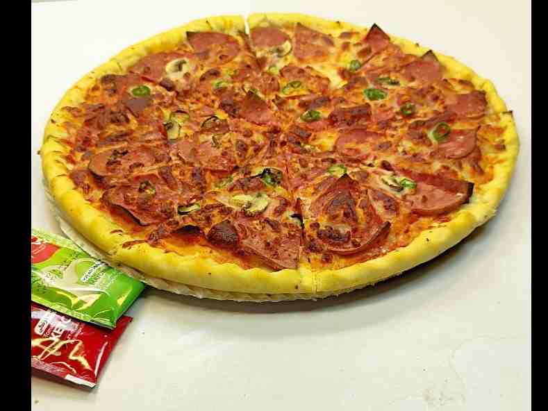پیتزا پپرونی 34 سانتی ایتالیایی