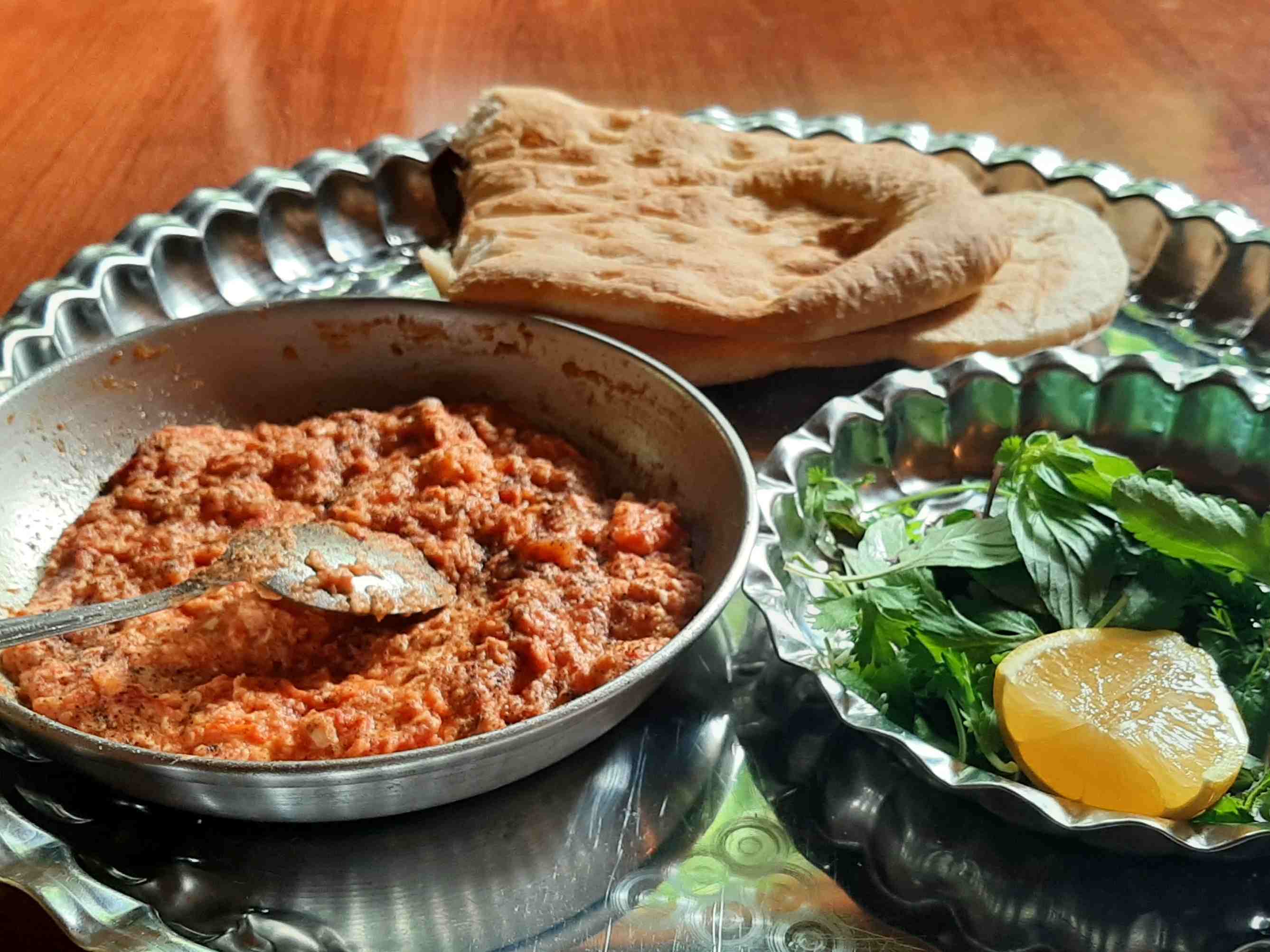 املت با گوجه