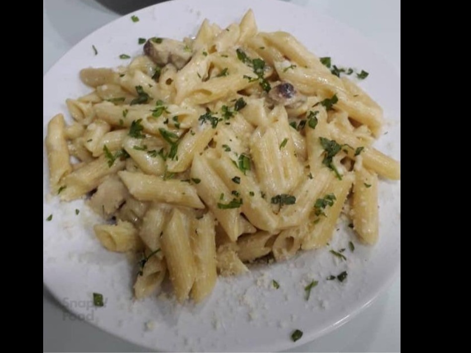پاستا چیکن آلفردو