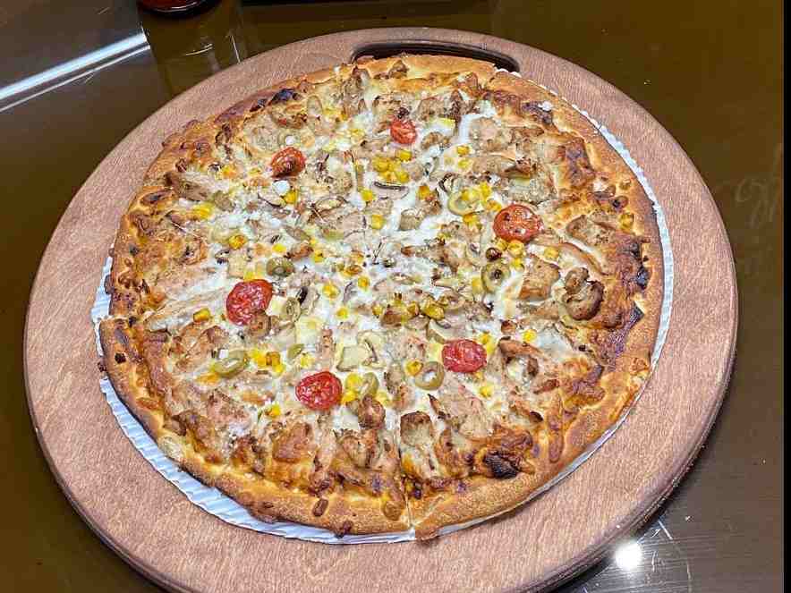پیتزا چیکن باربیکیو
