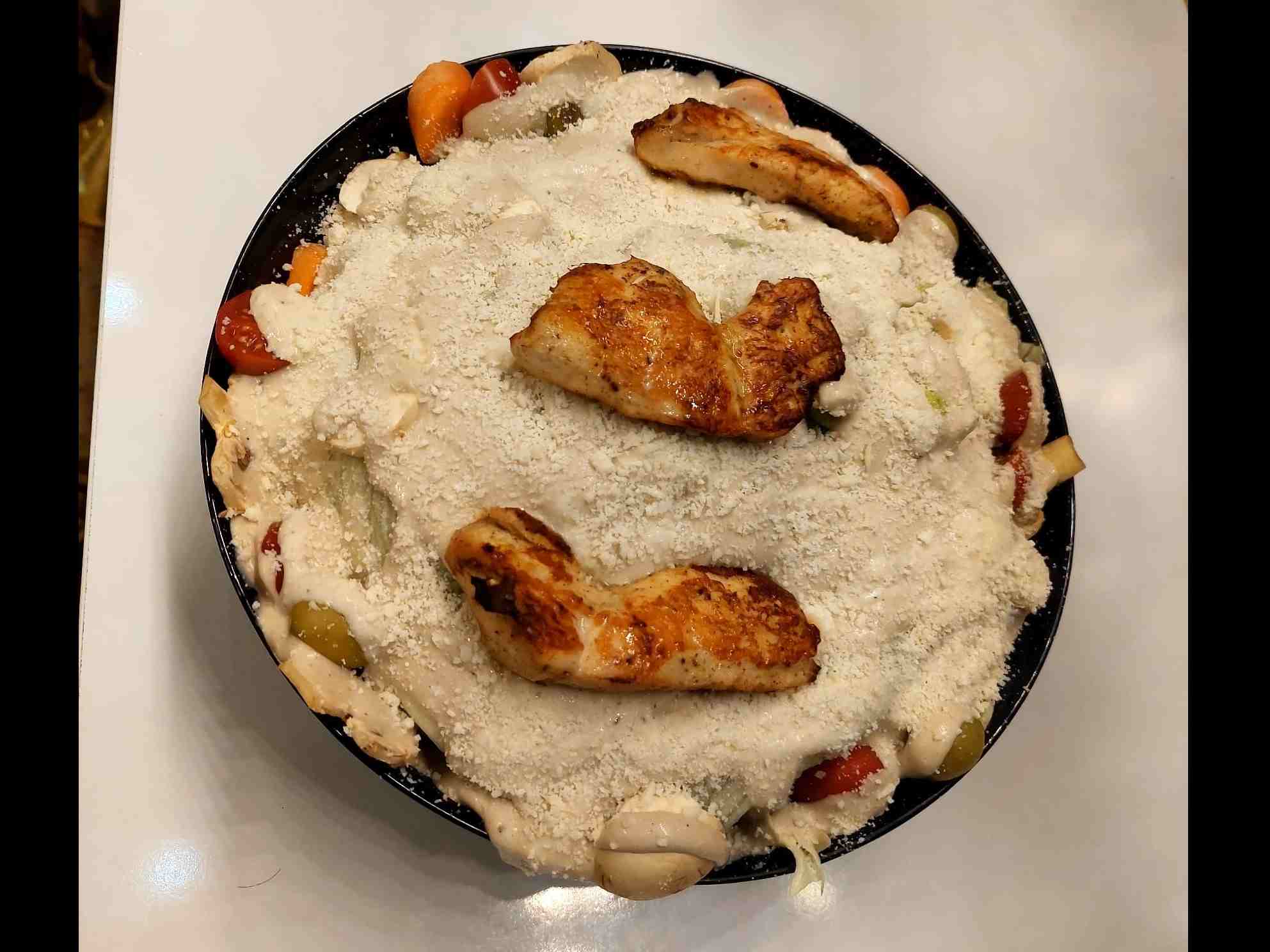 سالاد مخصوص روناته ( فیله گریل شده )